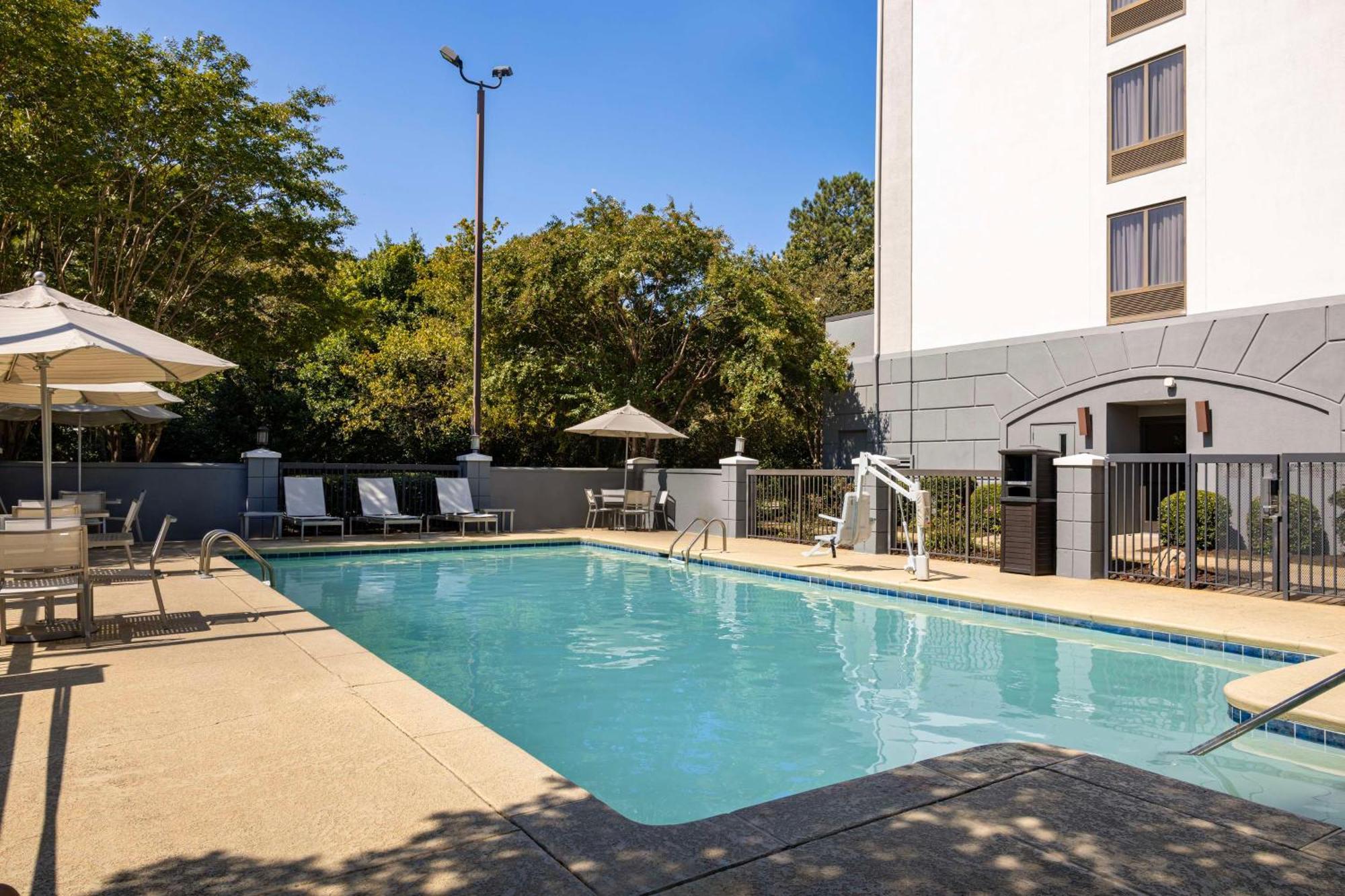 Hyatt Place Atlanta Airport South מראה חיצוני תמונה